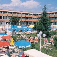 terras en zwembad